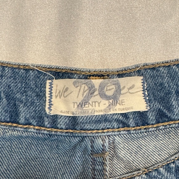 We The Free Hallie Women’s Midstone Blue Denim Distressed Mini Skirt Size 29 - Picture 2 of 6